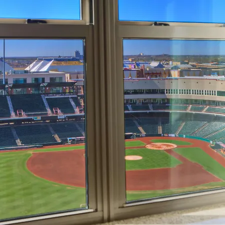 Hampton Inn & Suites Oklahoma City-Bricktown-2