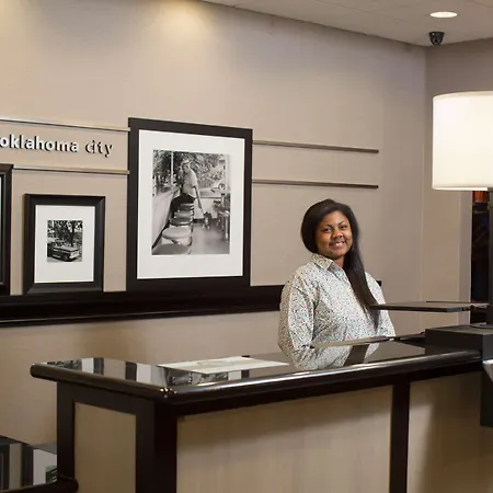 Hampton Inn & Suites Oklahoma City Airport-3